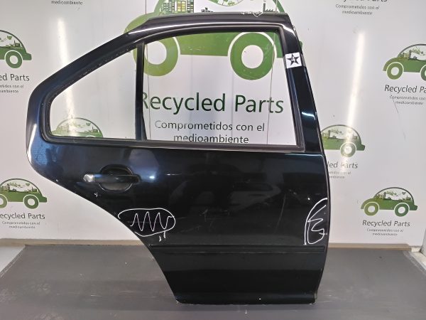 Puerta Trasera Derecha Vw Bora (04245395)