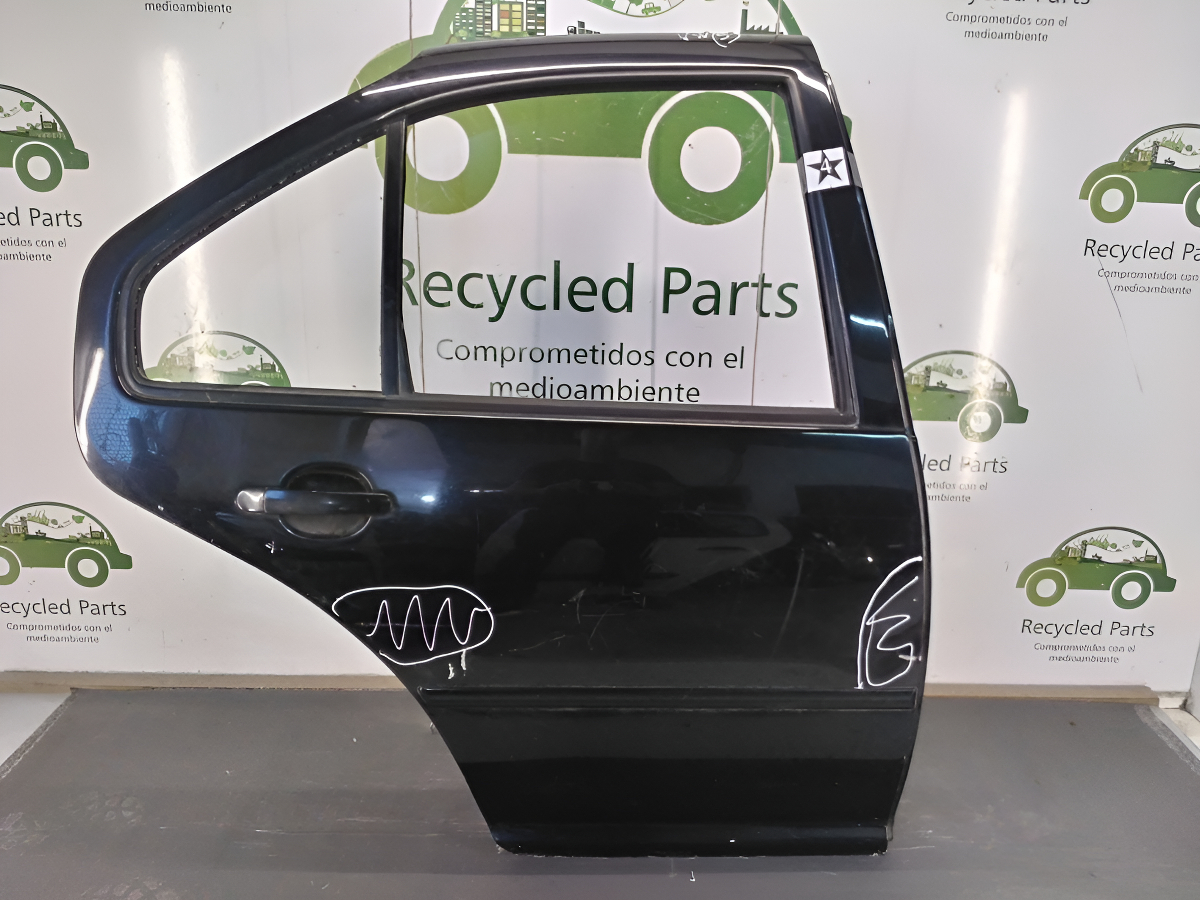 Puerta Trasera Derecha Vw Bora (04245395)