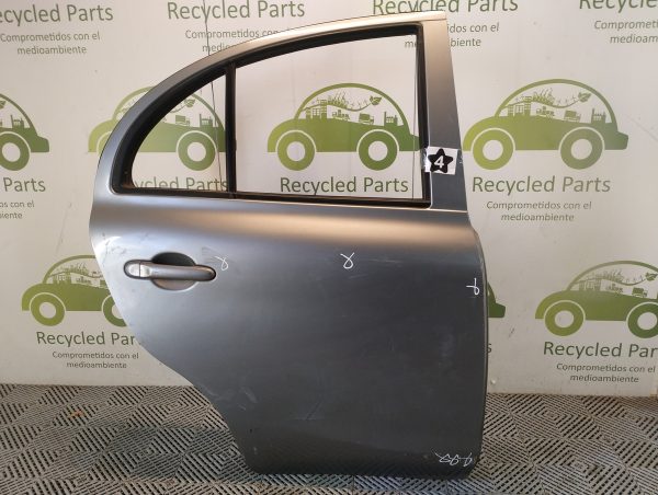Puerta Trasera Derecha Nissan March (04910126)