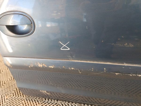Puerta Delantera Derecha Chevrolet Corsa 2 (05322989)