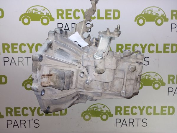Caja De Velocidades Toyota Etios 1.5 16v (05911823)