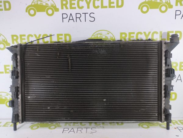 Radiador De Agua Ford Focus 2 1.6 (06093164)