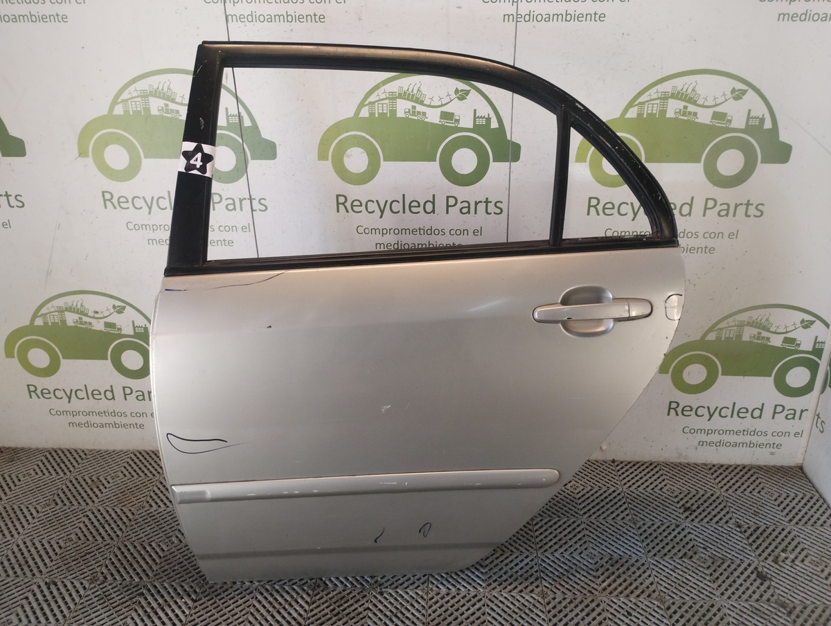 Puerta Trasera Izquierda Toyota Corolla G9 (05839195)