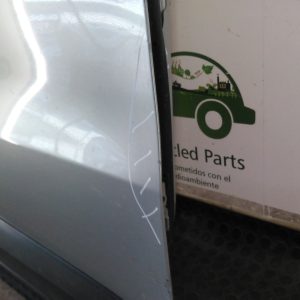 Puerta Delantera Derecha Vw Tiguan (04479176)