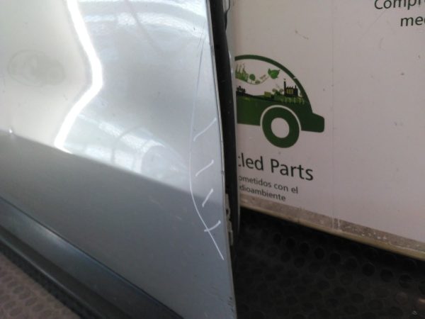 Puerta Delantera Derecha Vw Tiguan (04479176)