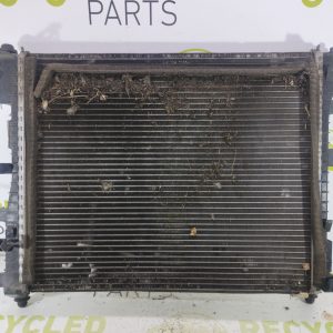 Radiador De Agua Nissan Versa 1.6 (03307113)