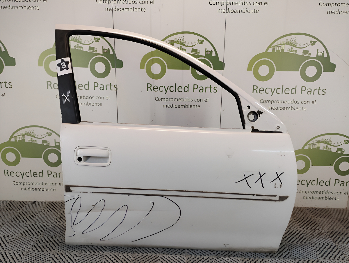 Puerta Delantera Derecha Chevrolet Corsa (04901871)
