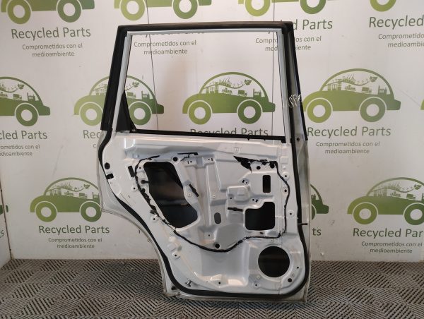 Puerta Trasera Izquierda Subaru Forester (04566010)