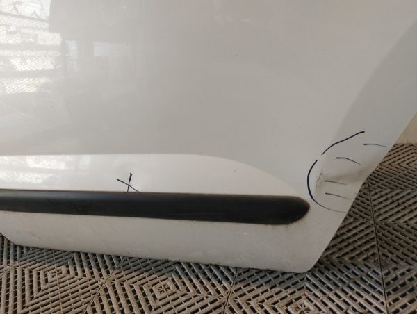 Puerta Trasera Izquierda Peugeot 3008 Lv (05590544)