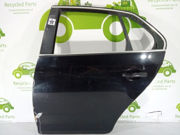 Puerta Trasera Izquierda Vw Vento Lv (04023710)