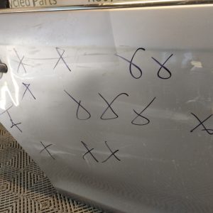 Puerta Trasera Derecha Vw Vento Lv (04931177)