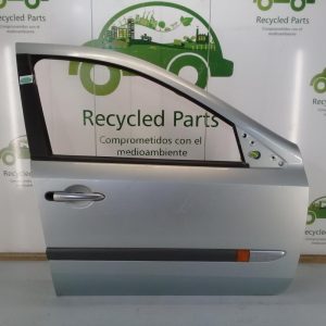Puerta Delantera Derecha Renault Laguna Ln (03281409)