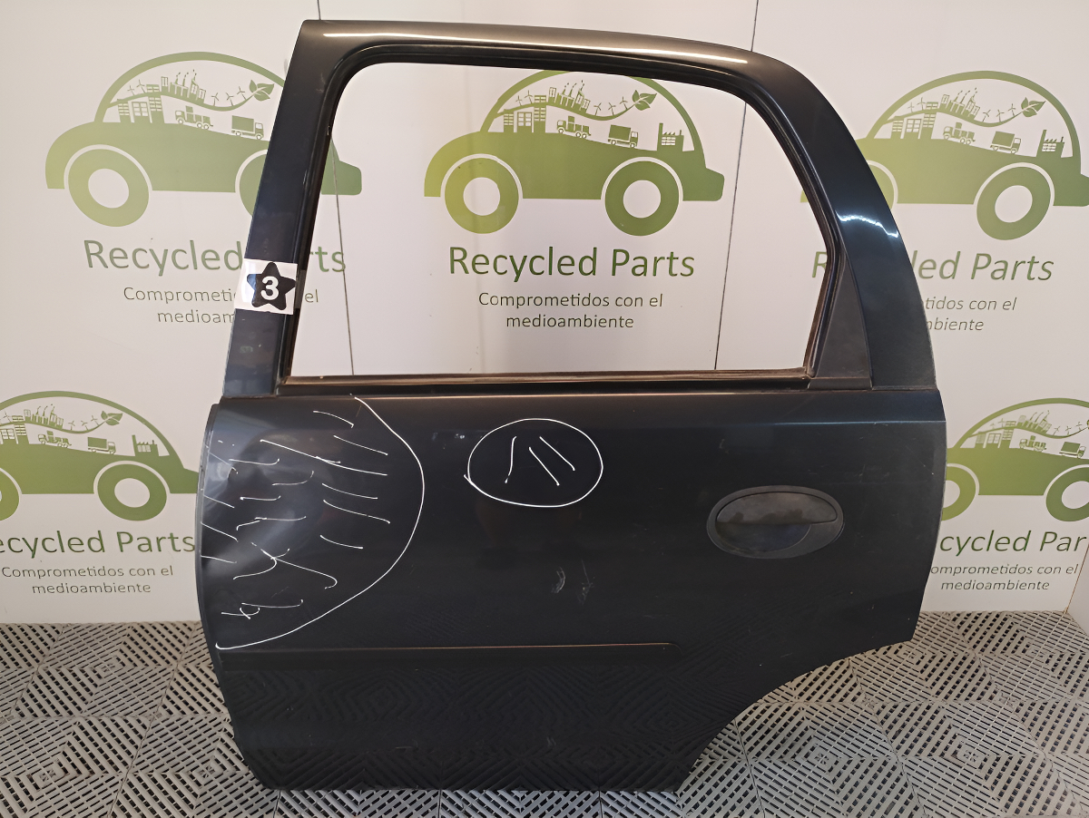 Puerta Trasera Izquierda Chevrolet Corsa 2 (04876504)