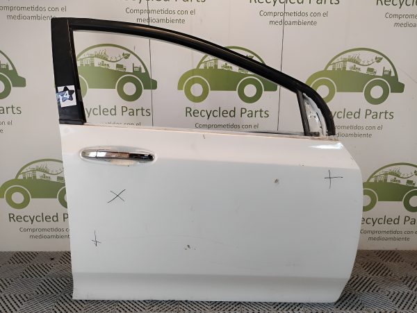 Puerta Delantera Derecha Honda City (04899097)