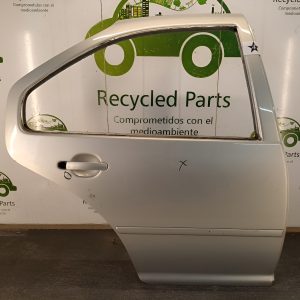 Puerta Trasera Derecha Vw Bora (04608019)