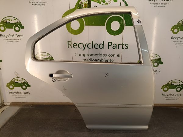 Puerta Trasera Derecha Vw Bora (04608019)