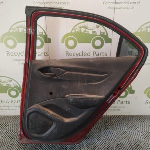 Puerta Trasera Derecha Chevrolet Onix (05585844)