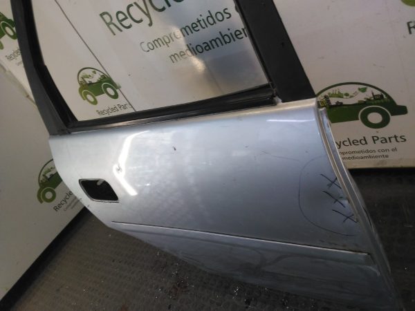 Puerta Trasera Derecha Chevrolet Corsa (04624751) Lp