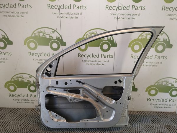 Puerta Delantera Derecha Peugeot 207 (05992989)