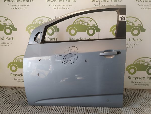 Puerta Delantera Izquierda Chevrolet Sonic (04965791)