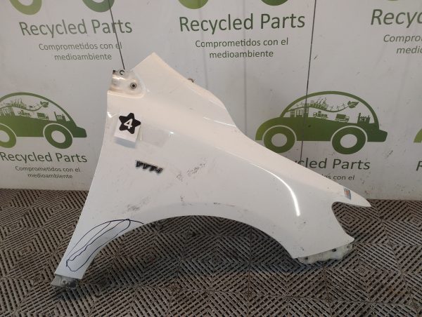 Guardabarro Derecho Toyota Corolla G10 (06131643)