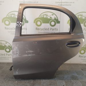 Puerta Trasera Izquierda Toyota Etios 5p (05938180)