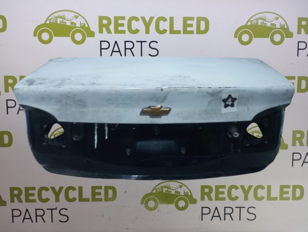 Tapa De Baul Chevrolet Classic (05110375) Lp