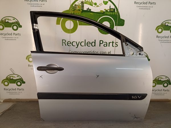 Puerta Delantera Derecha Renault Megane F2 (04079949)