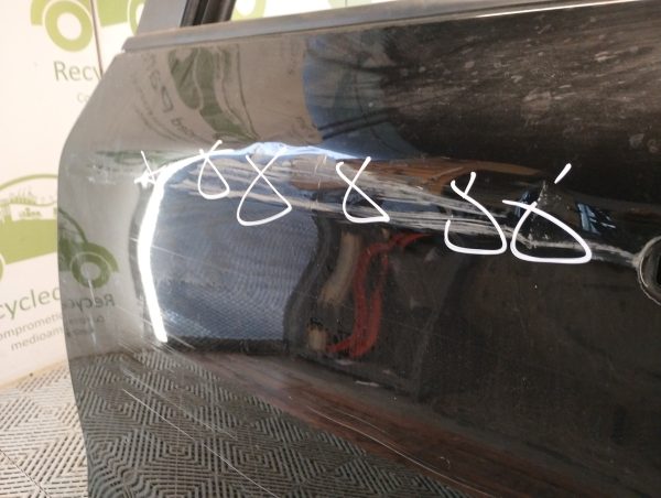 Puerta Trasera Izquierda Peugeot 208 (03668588)