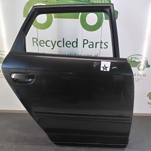 Puerta Trasera Derecha Audi A3 2da (04318683)