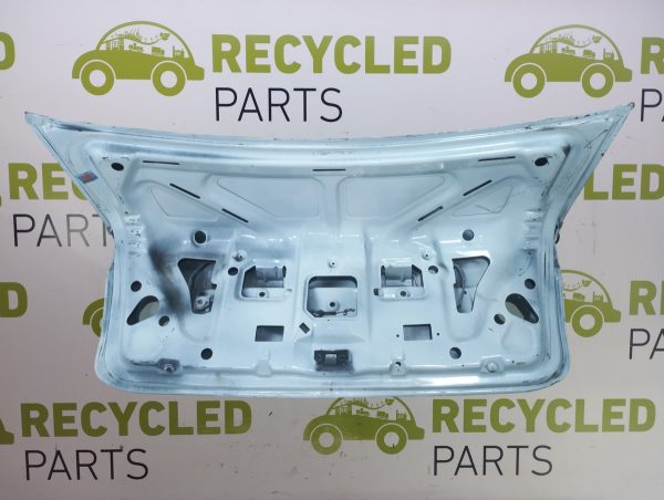 Tapa De Baul Chevrolet Classic (05110375) Lp