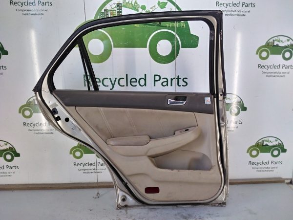 Puerta Trasera Izquierda Honda Accord 7ma (03628212)