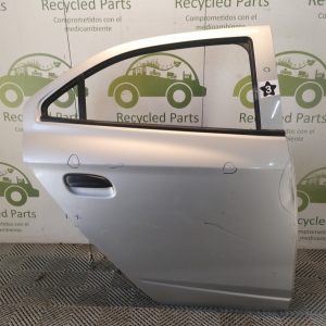 Puerta Trasera Derecha Chevrolet Onix (05768144)