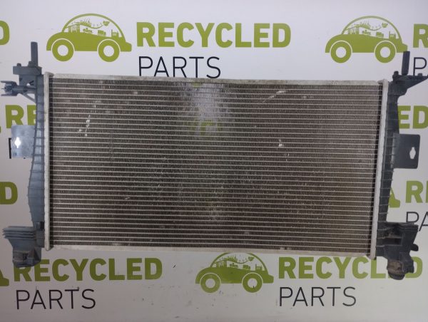 Radiador De Agua Ford Focus 3 2.0 (05831770)