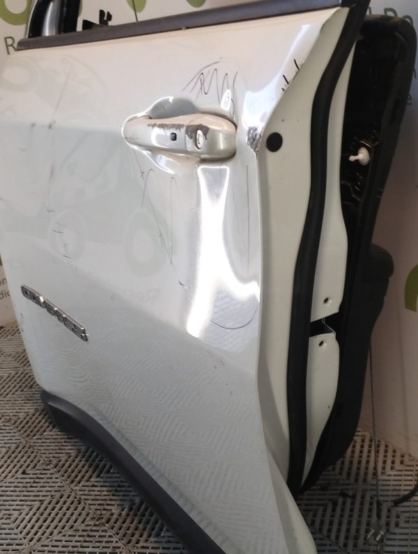 Puerta Delantera Izquierda Jeep Compass (05547443)