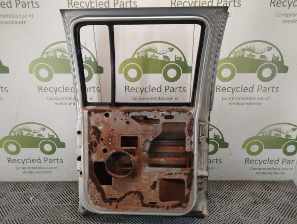 Puerta Trasera Izquierda Chevrolet S10 (05290649)
