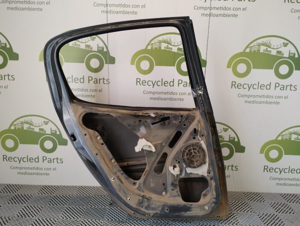 Puerta Trasera Izquierda Peugeot 206 (04685885)