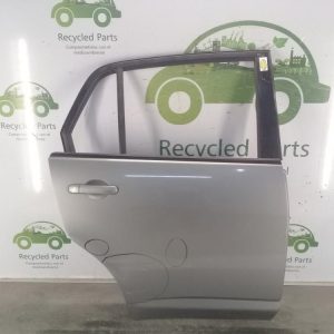Puerta Trasera Derecha Nissan Tiida 4p (02049366) Lp