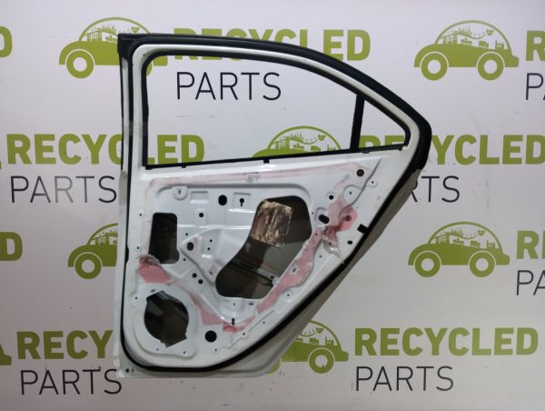 Puerta Trasera Derecha Chevrolet Onix (05515428) Lp