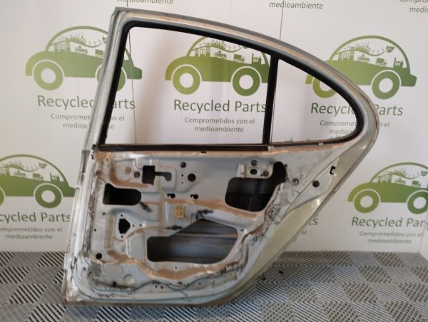 Puerta Trasera Derecha Renault Megane 1 (03010650)