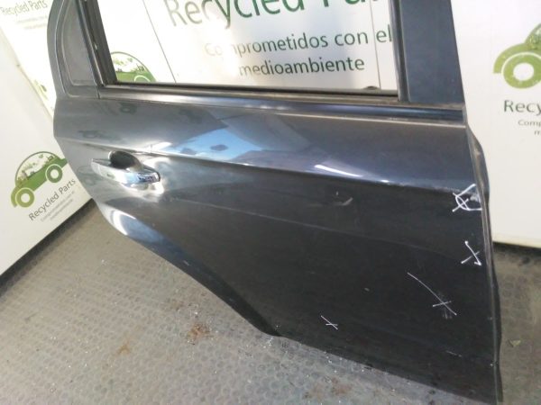 Puerta Trasera Derecha Chevrolet Aveo (04509883) Lp