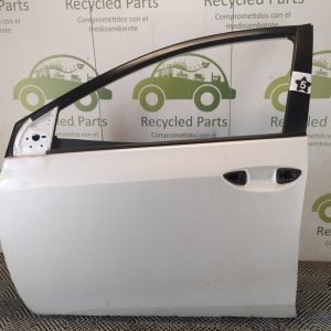 Puerta Delantera Izquierda Toyota Corolla G11 (06120771)