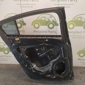 Puerta Trasera Izquierda Chevrolet Cruze 5p Ln (05400604)