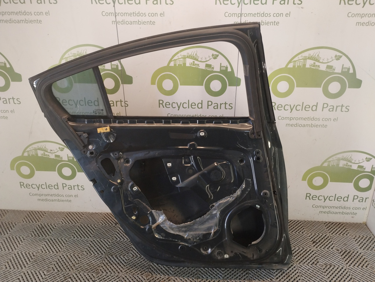Puerta Trasera Izquierda Chevrolet Cruze 5p Ln (05400604)