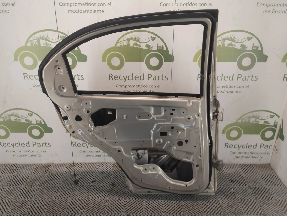 Puerta Trasera Izquierda Chevrolet Aveo (05711917)