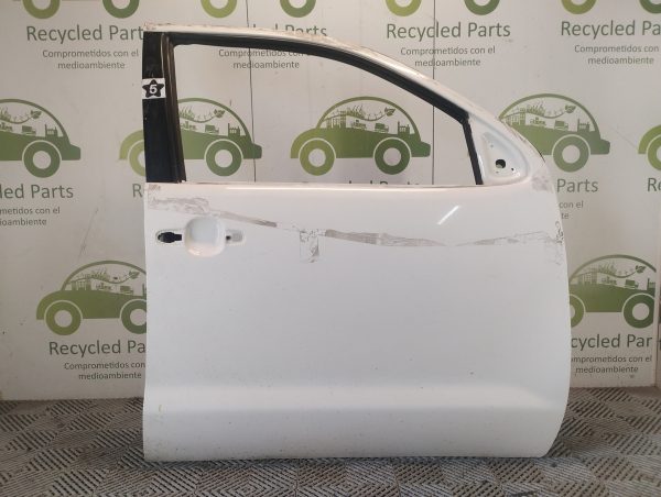 Puerta Delantera Derecha Toyota Hilux (04311262)