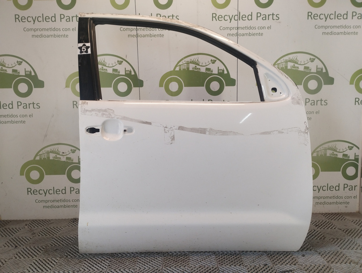 Puerta Delantera Derecha Toyota Hilux (04311262)
