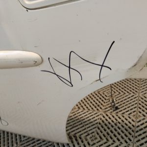 Puerta Trasera Izquierda Chevrolet Corsa (05018565)