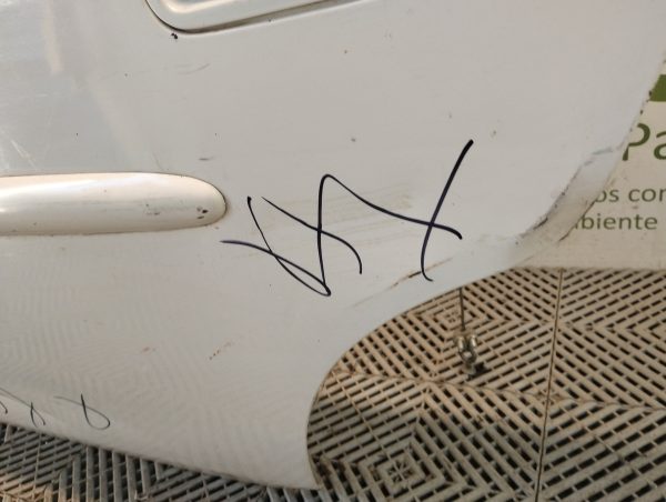 Puerta Trasera Izquierda Chevrolet Corsa (05018565)