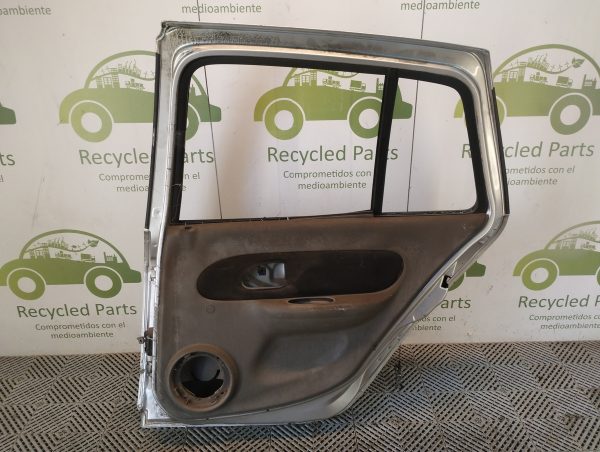 Puerta Trasera Derecha Renault Symbol (06024898)